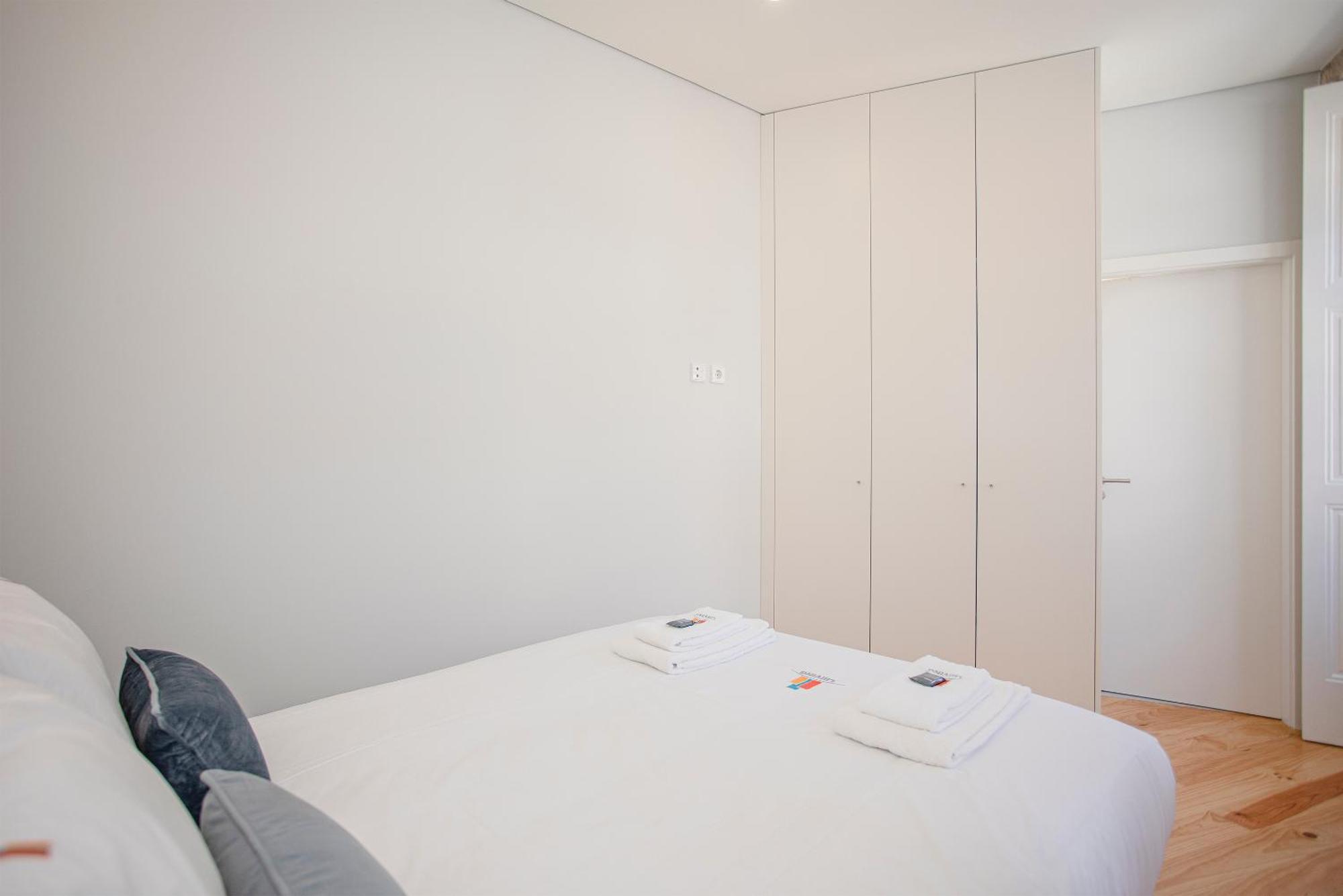 Liiiving In Porto - Aliados Stone Apartment Buitenkant foto